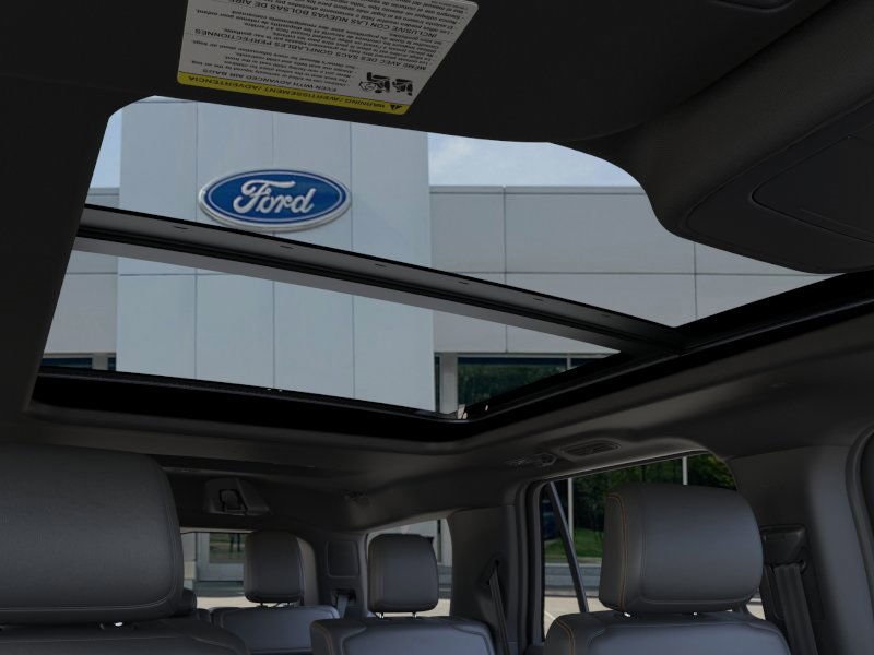 2025 Ford Expedition photo 18