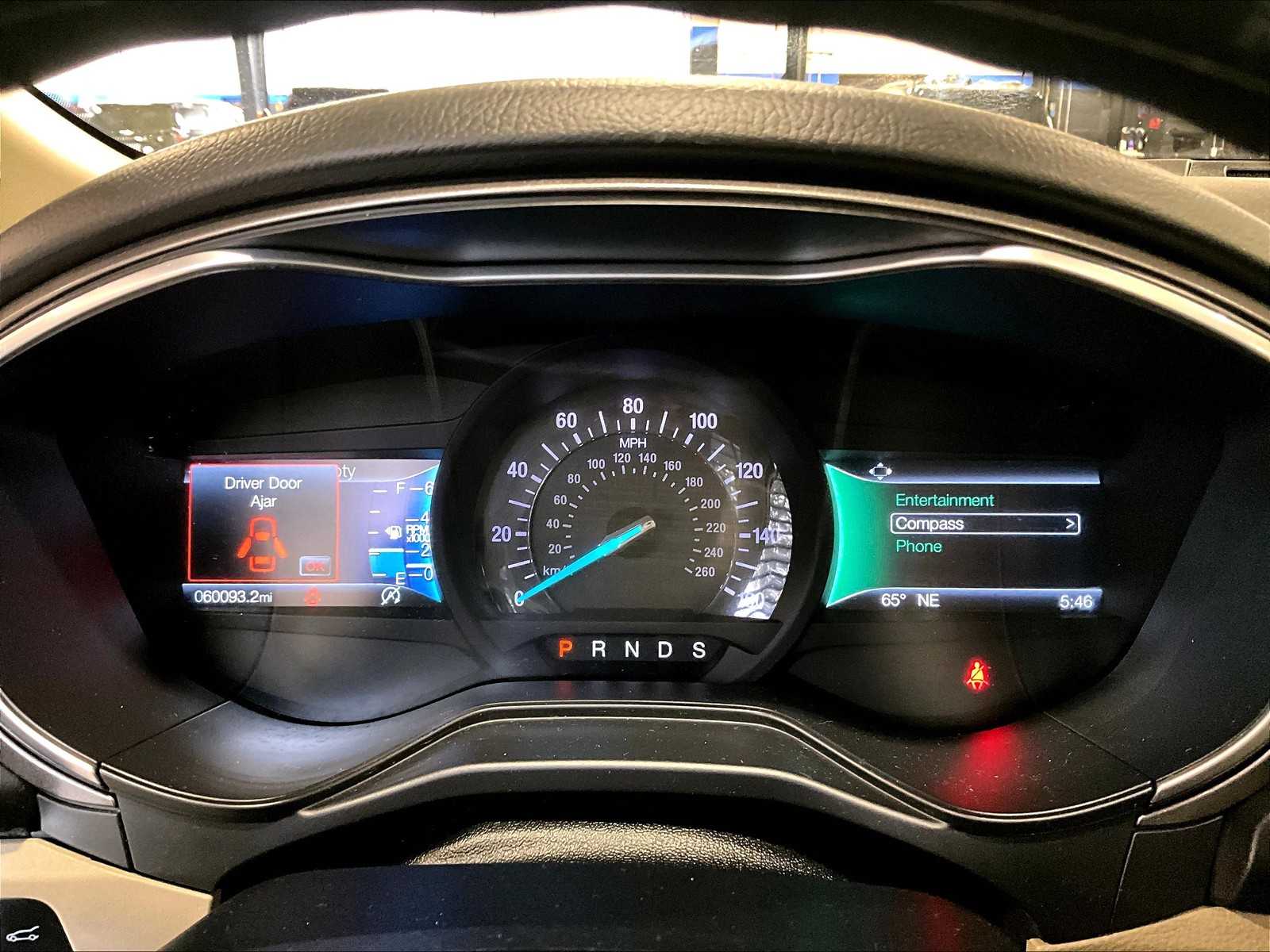 2019 Ford Fusion SE photo 25