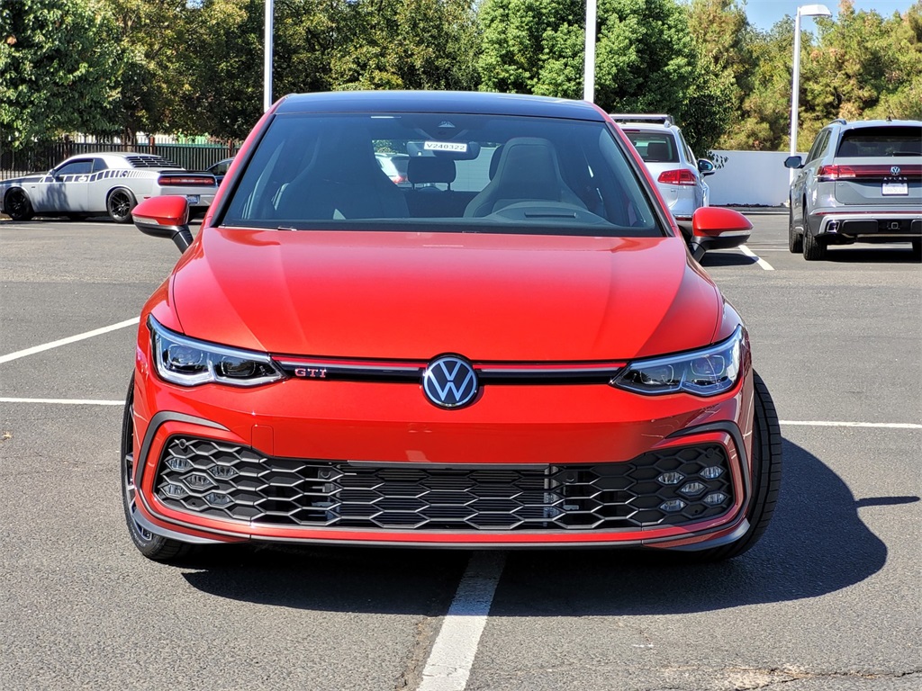2024 Volkswagen Golf GTI Autobahn photo 2