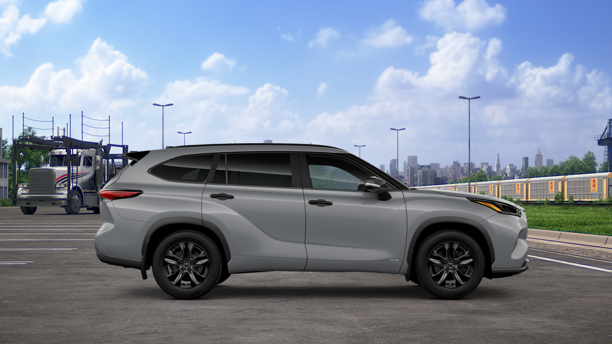 2025 Toyota Highlander Hybrid XLE photo 12