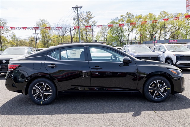 2025 Nissan Sentra SV photo 4