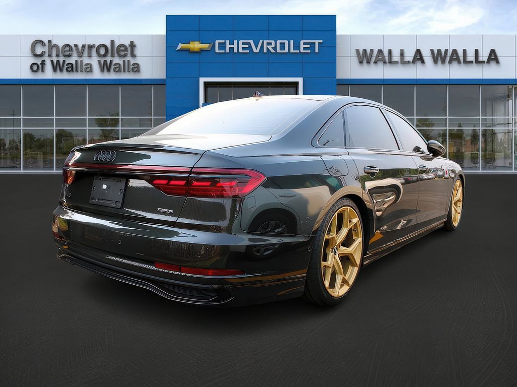 2022 Audi A8 L 55 photo 5