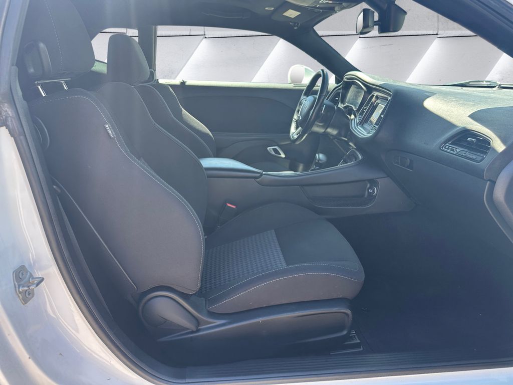 2022 Dodge Challenger GT photo 12