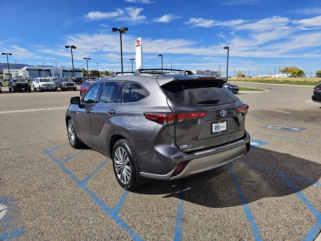 2021 Toyota Highlander Hybrid Platinum photo 6