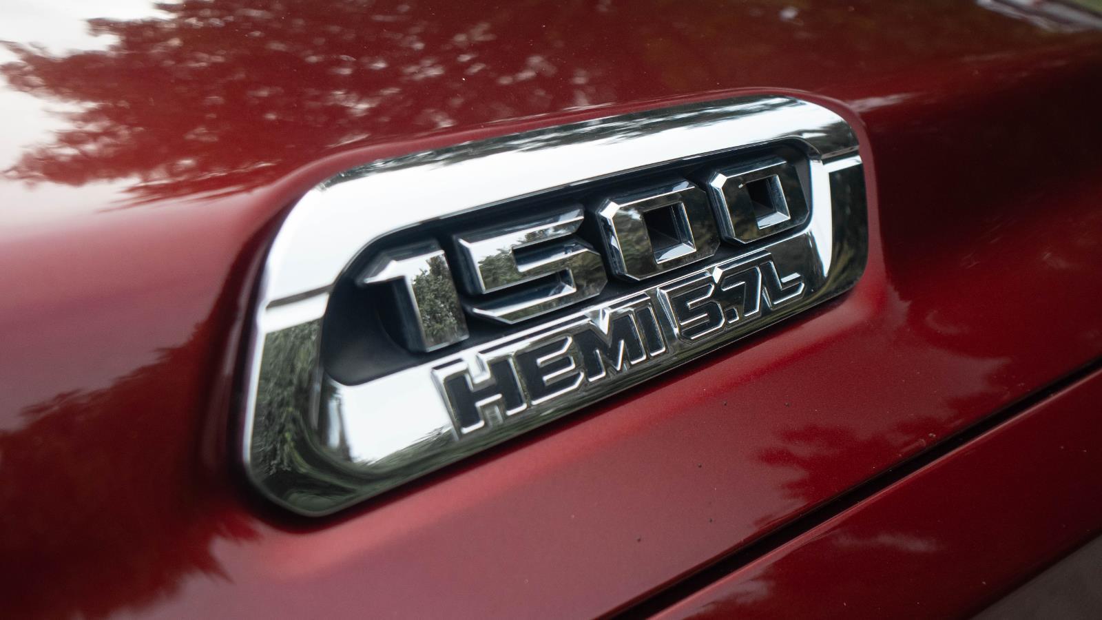2019 Ram 1500 Laramie photo 7