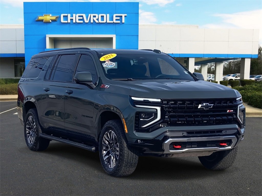 2025 Chevrolet Suburban Z71's photo
