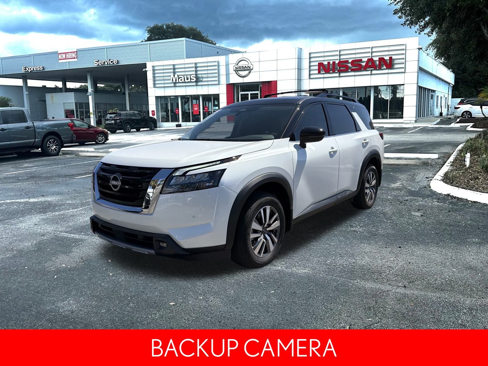 2025 Nissan Pathfinder SL photo 4