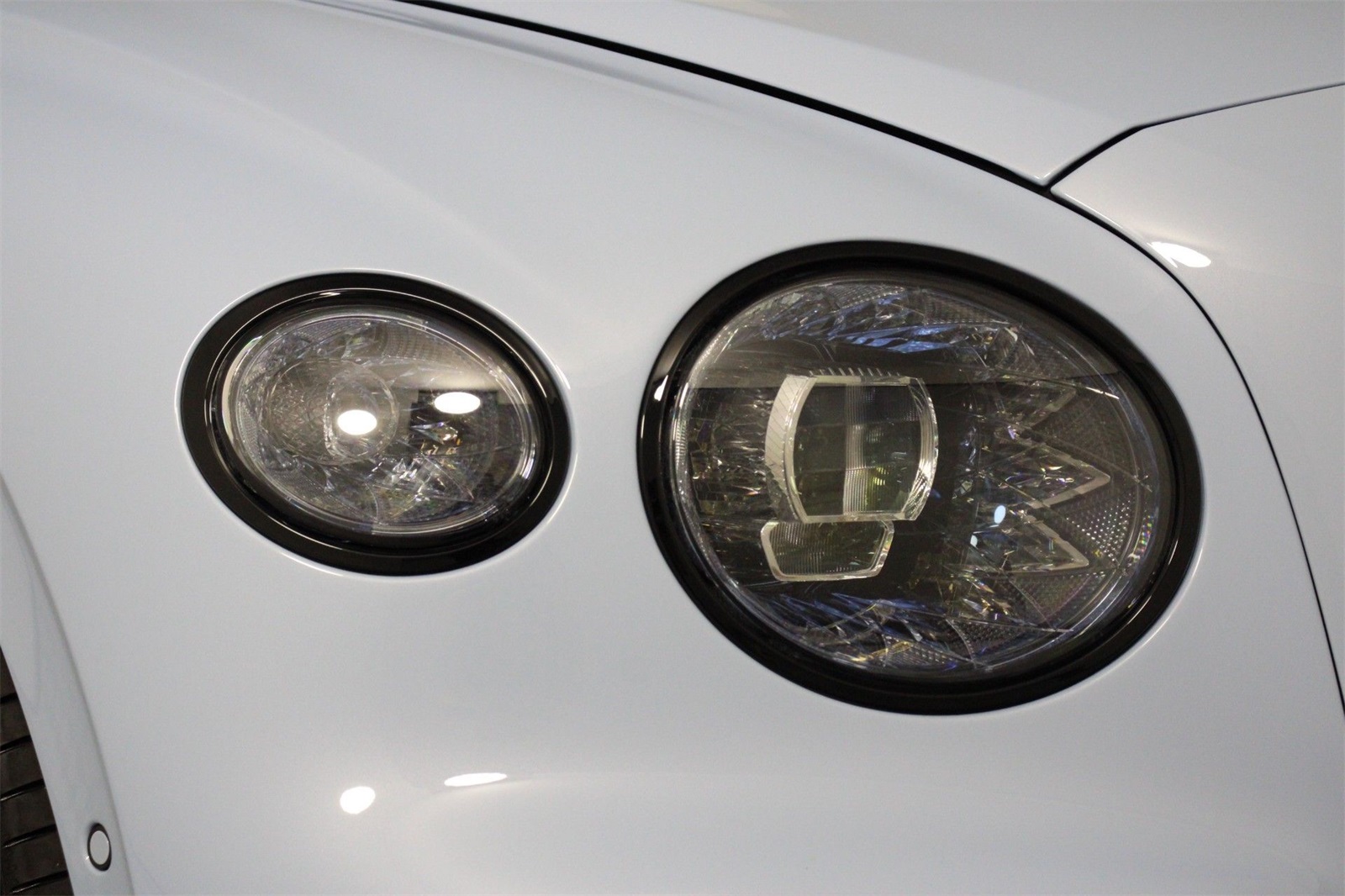 2025 Bentley Flying Spur Speed photo 6