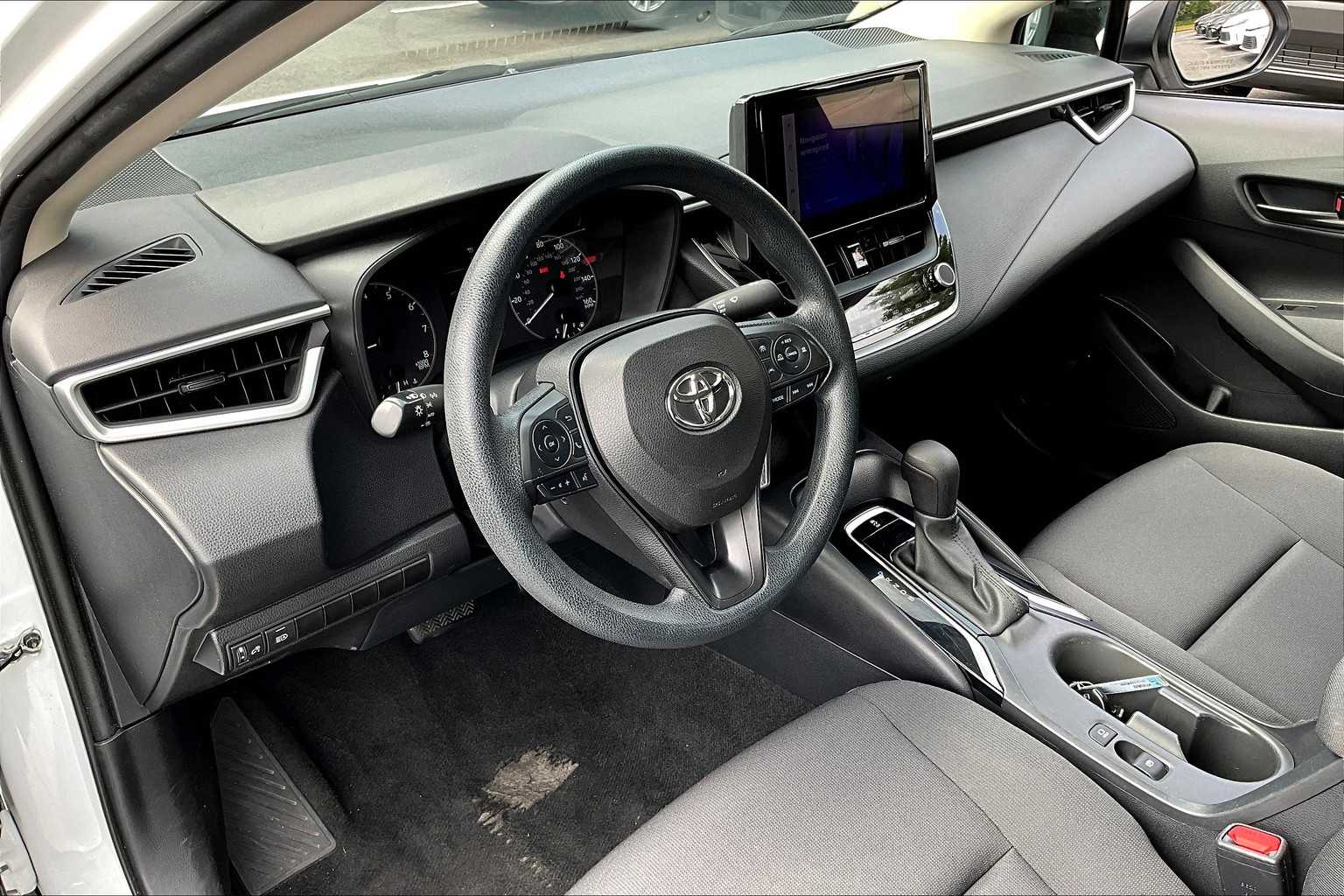 2023 Toyota Corolla LE photo 15