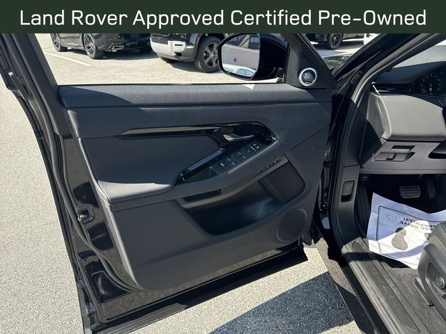 2024 Land Rover Range Rover Evoque S photo 11