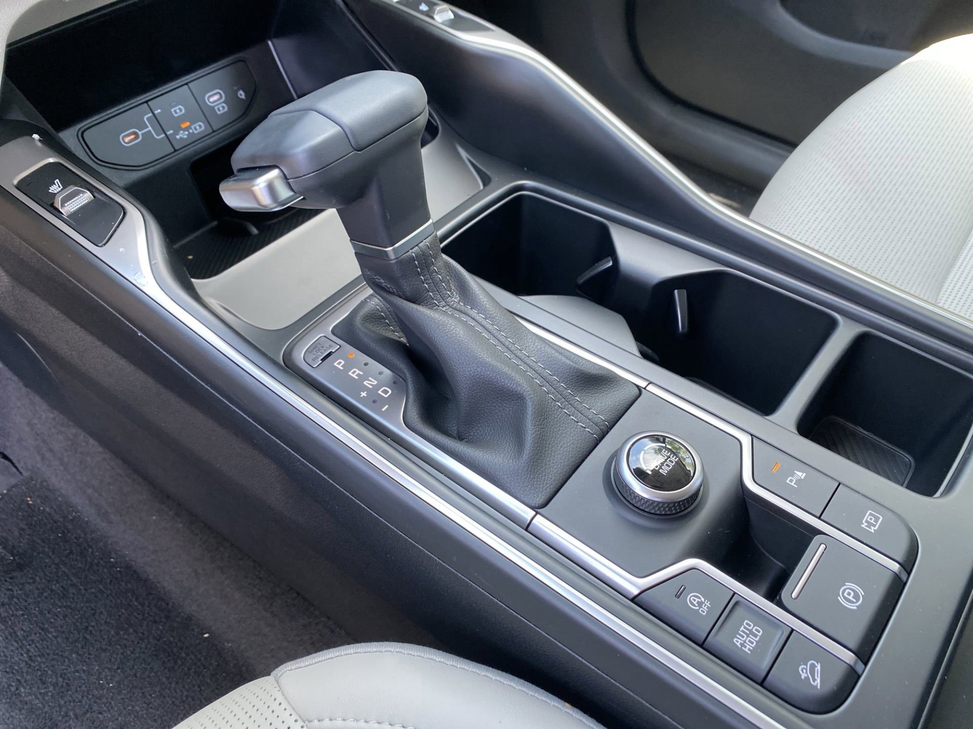 2025 Kia Sorento S photo 18
