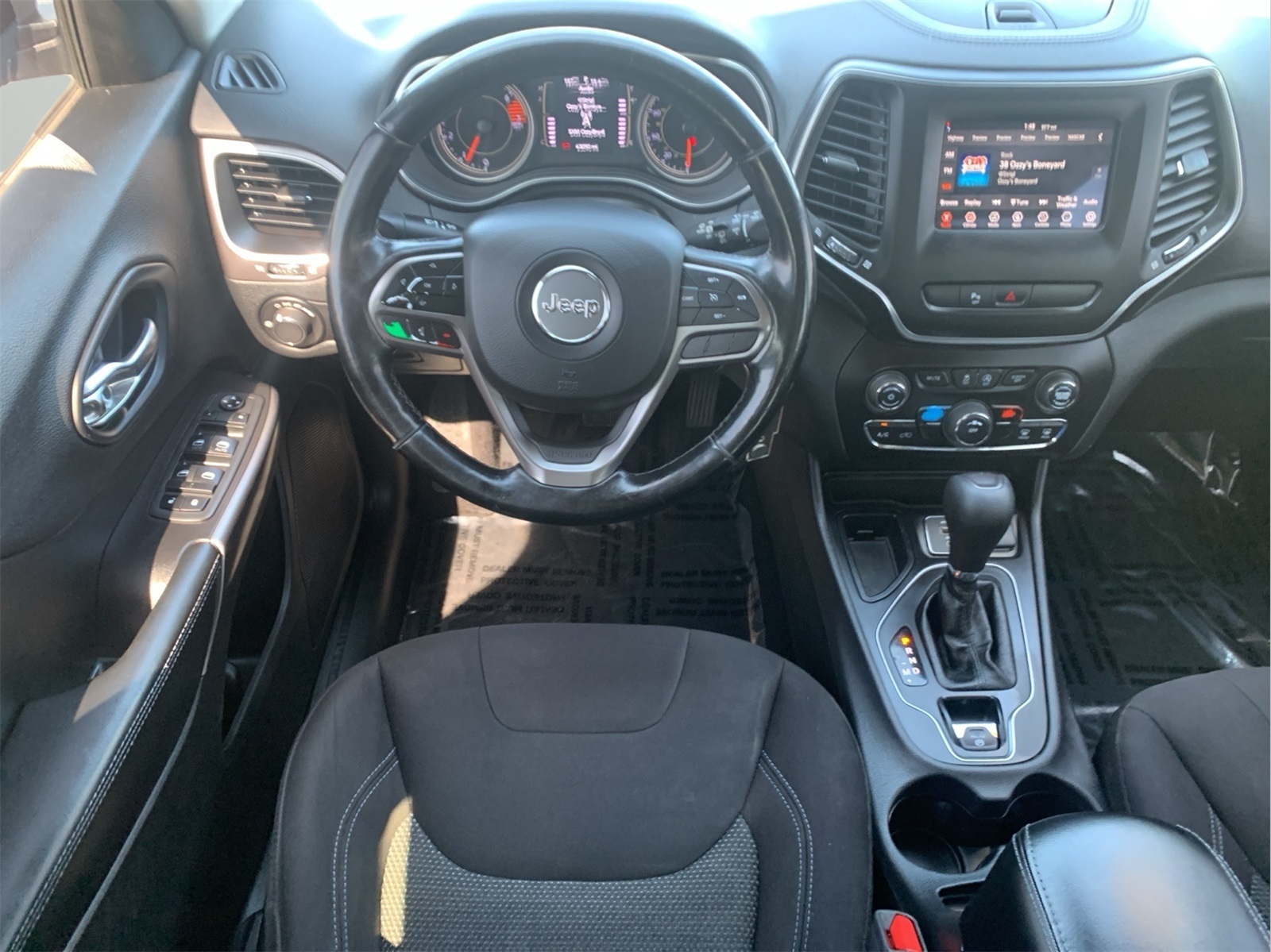2020 Jeep Cherokee Latitude photo 20