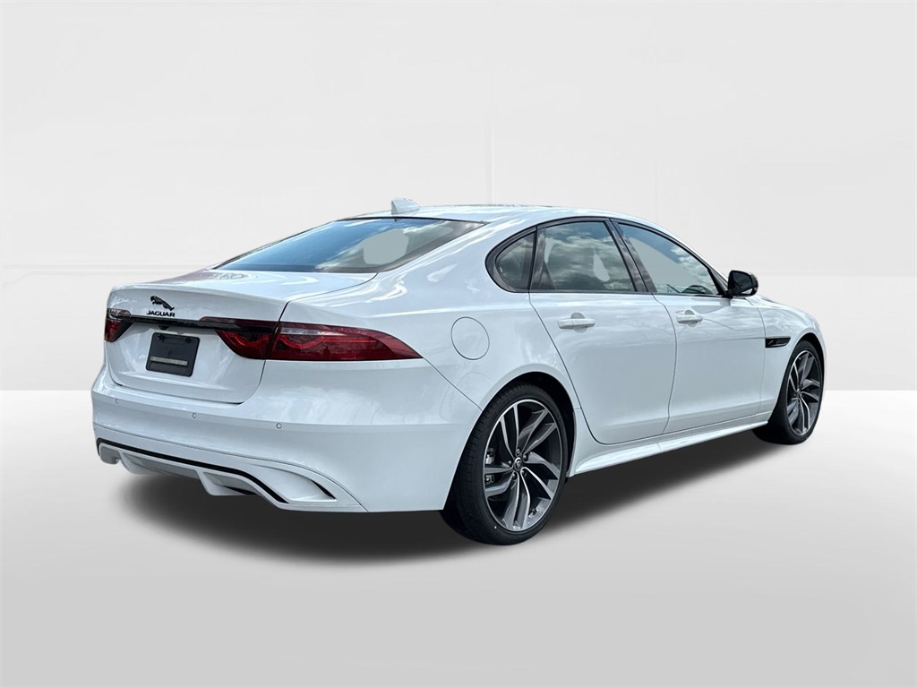 2024 Jaguar XF P300 R-Dynamic SE photo 4