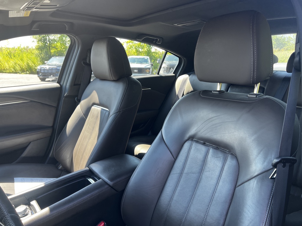 2018 Mazda Mazda6 Signature photo 4