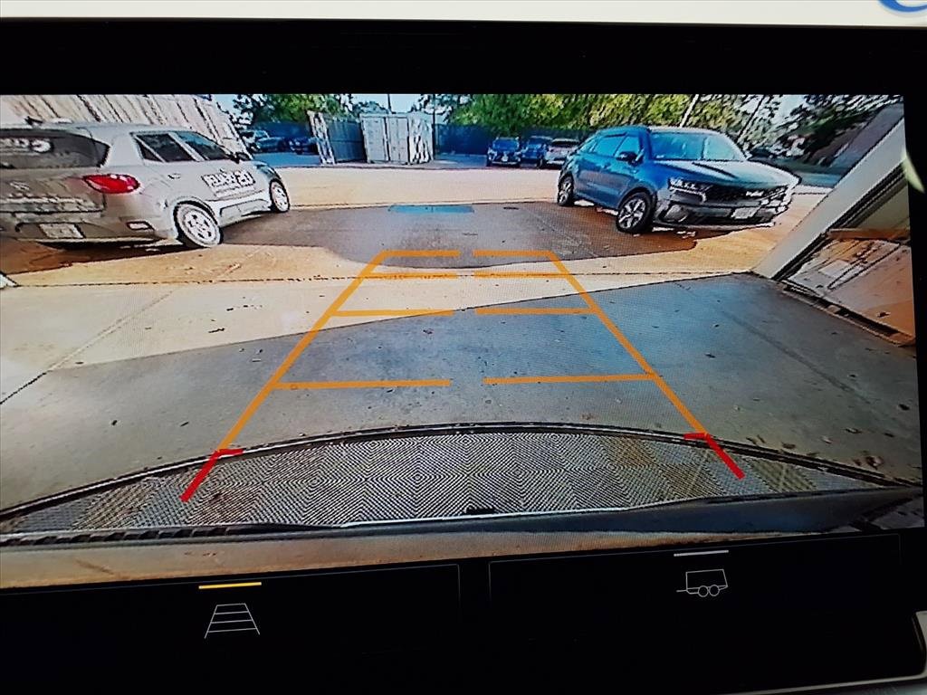 2026 Chevrolet Silverado 1500 LT photo 2