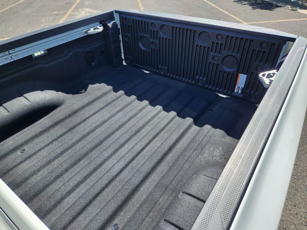 2025 Nissan Frontier Crew Cab SV photo 17
