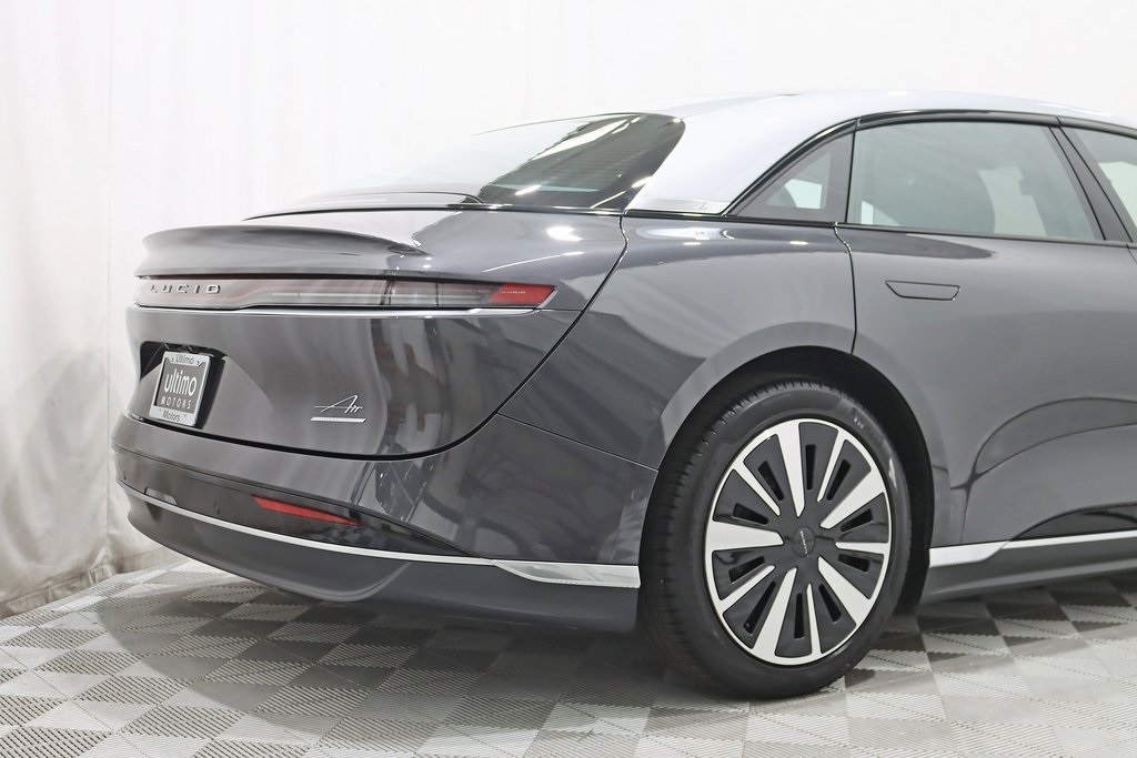 2025 Lucid Air Touring photo 9