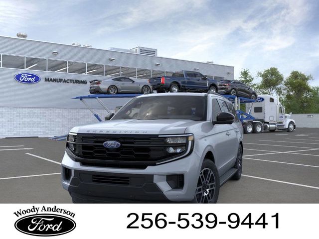 2025 Ford Expedition photo 2