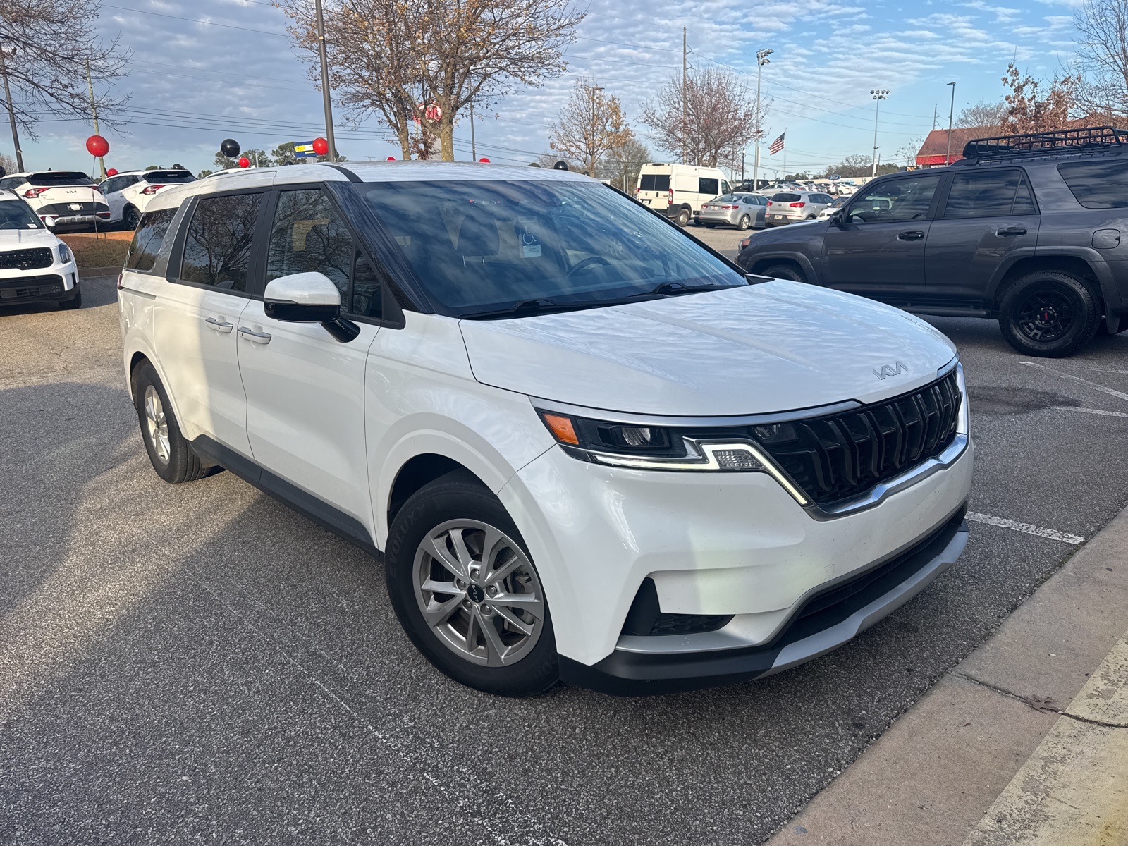 2022 Kia Carnival LX Seat Pkg's photo