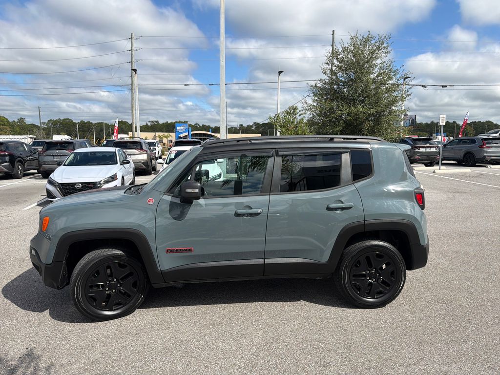 2018 Jeep Renegade Trailhawk photo 3
