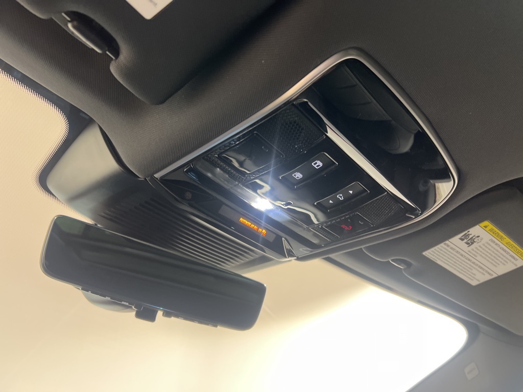 2025 Land Rover Range Rover Sport SE photo 17