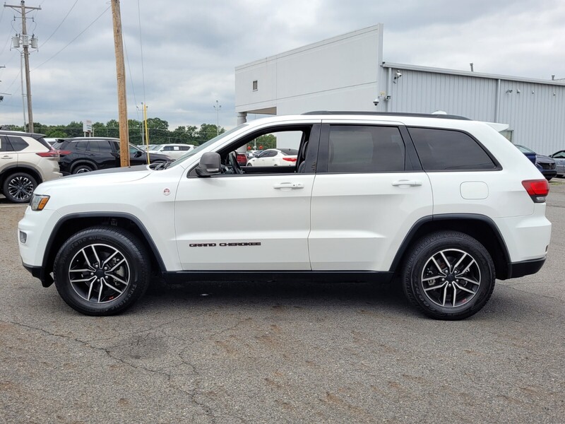 2020 Jeep Grand Cherokee Trailhawk photo 2