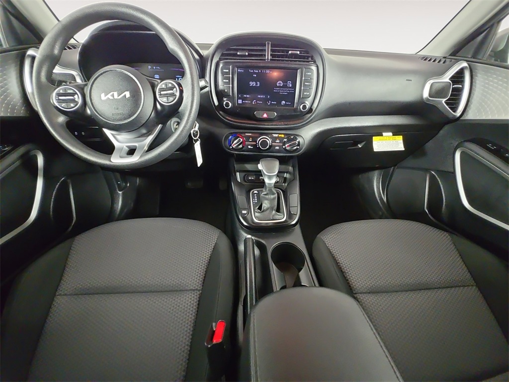 2023 Kia Soul LX photo 9