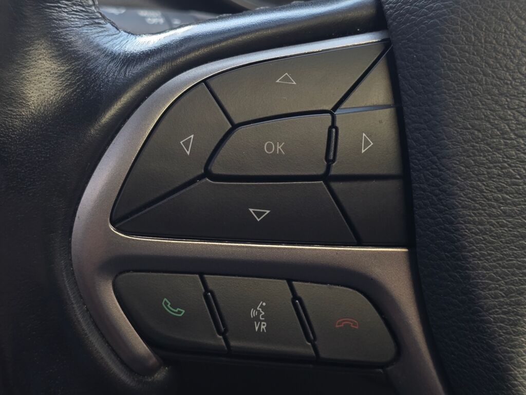 2020 Jeep Grand Cherokee Overland photo 34