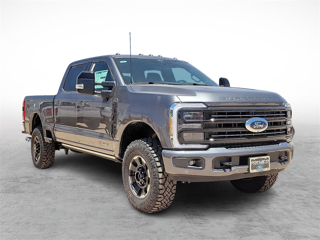 2025 Ford F-250 Super Duty Platinum's photo