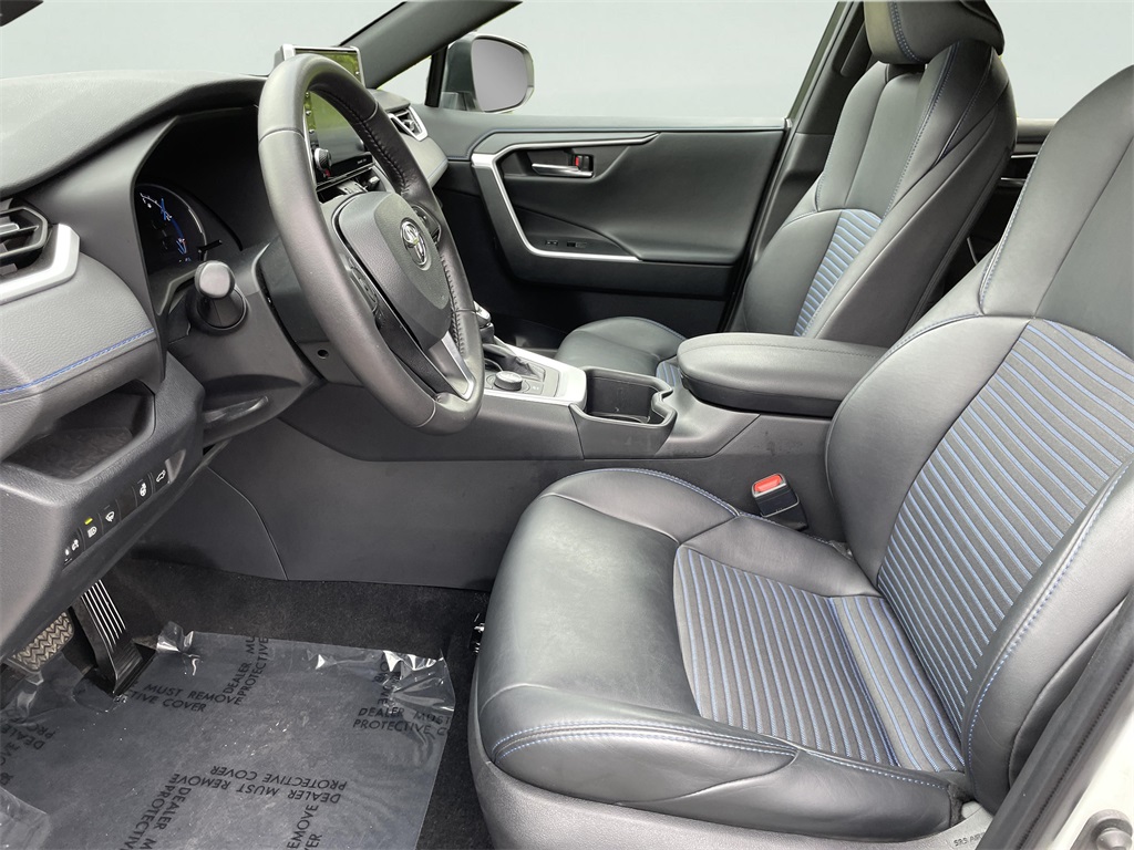 2022 Toyota RAV4 XSE photo 12
