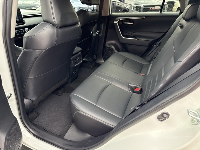 2021 Toyota RAV4 XLE Premium photo 15