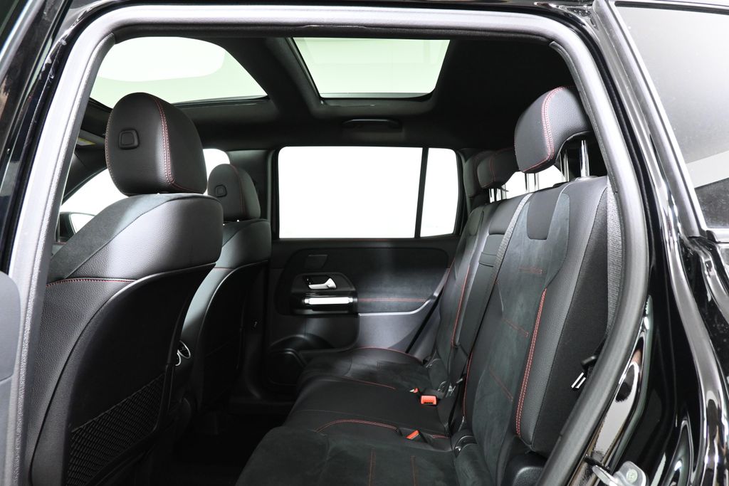 2025 Mercedes Benz GLB 250 4MATIC photo 24