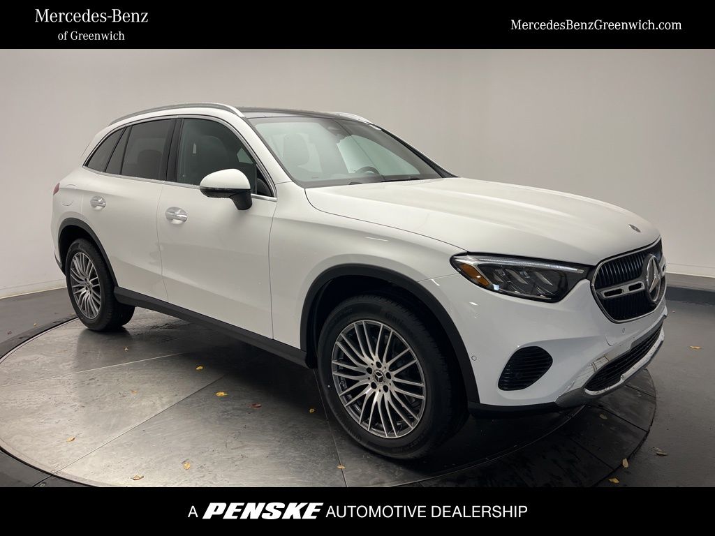 2026 Mercedes-Benz GLC Base's photo