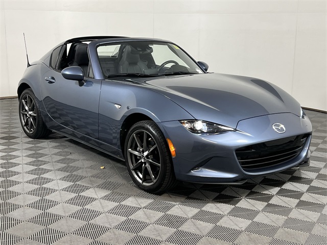 2017 Mazda MX-5 Miata RF Miata Grand Touring photo 2