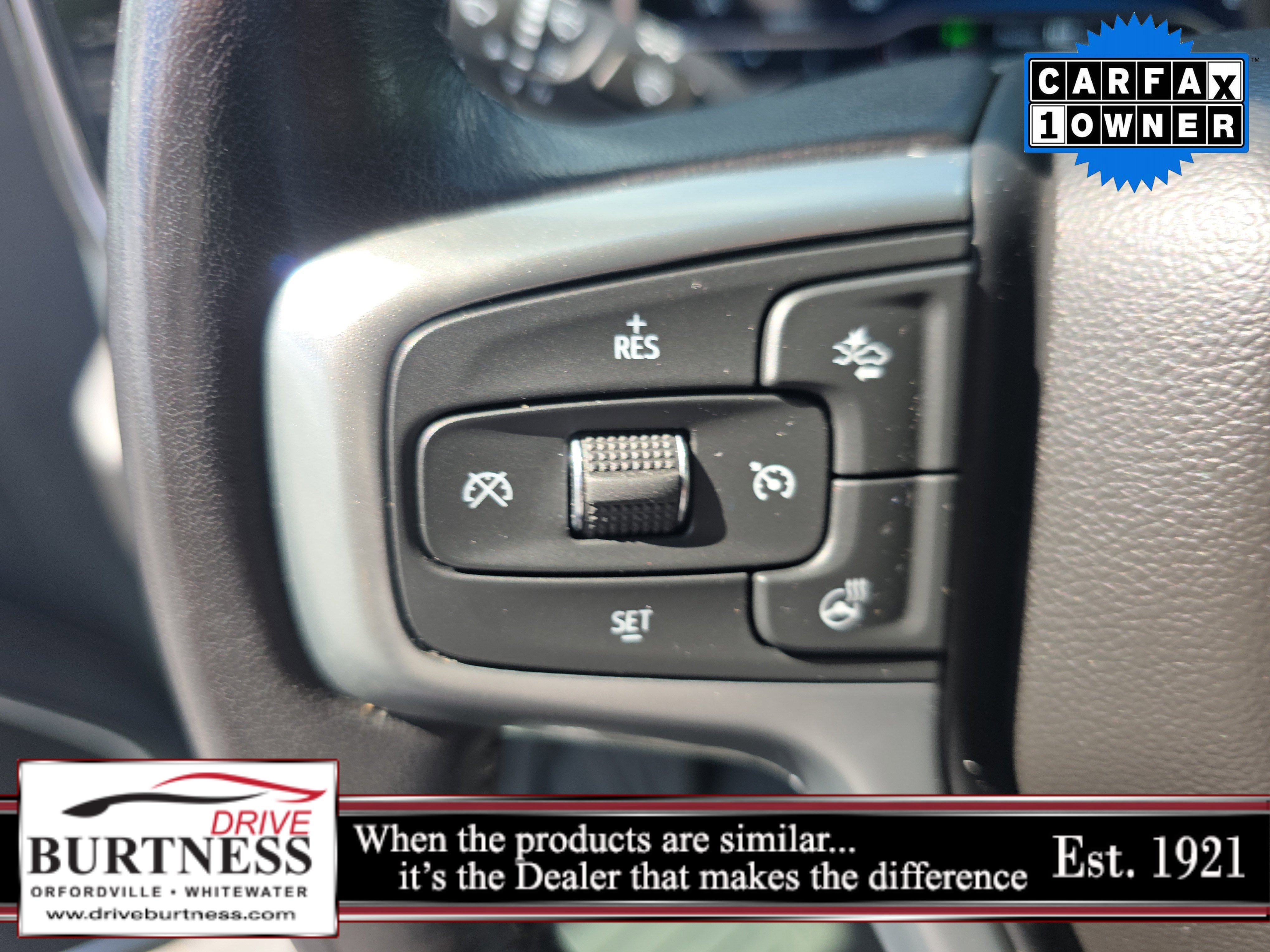 2022 Chevrolet Silverado 1500 RST photo 2