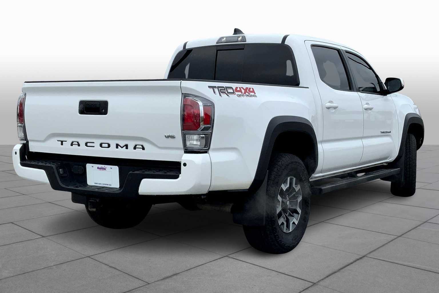 2023 Toyota Tacoma TRD photo 12