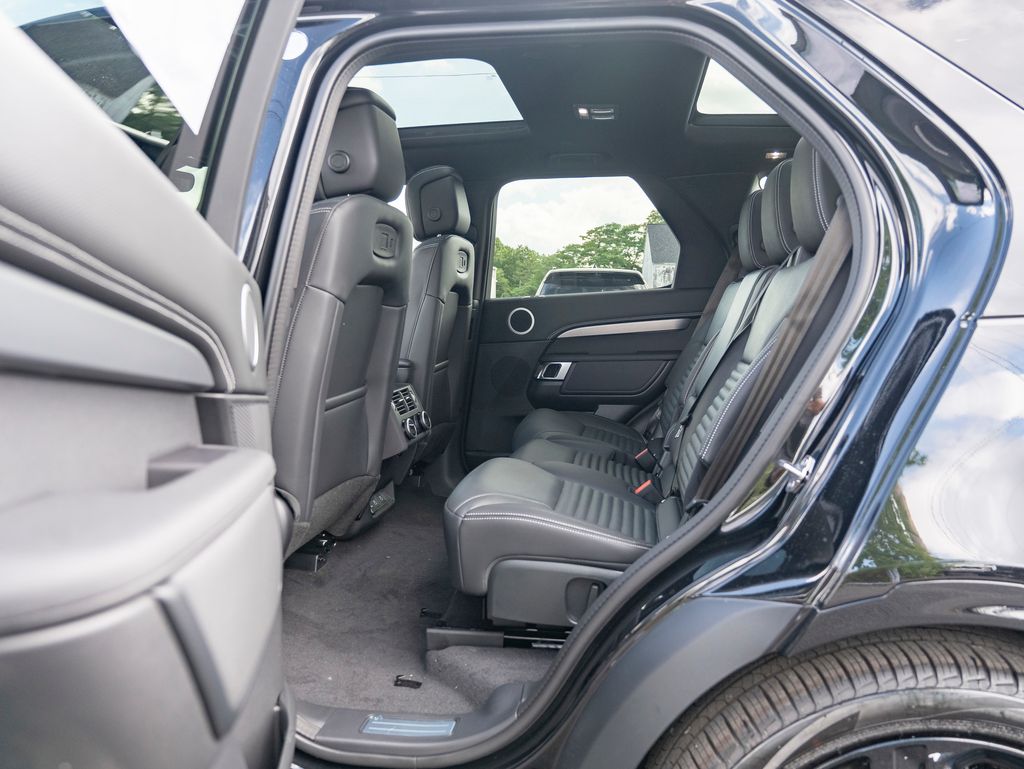 2025 Land Rover Discovery SE photo 20