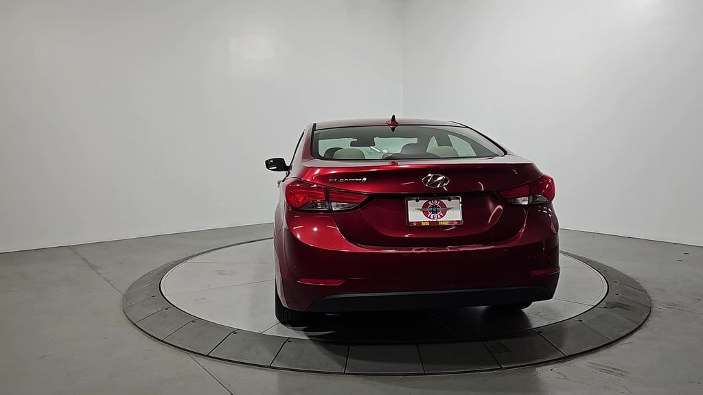 2014 Hyundai Elantra SE photo 4