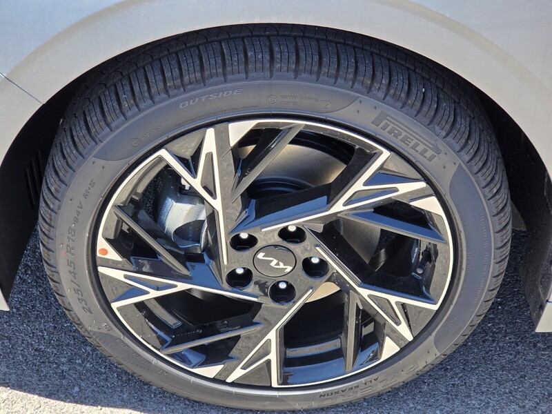 2026 Kia K5 GT-Line photo 5