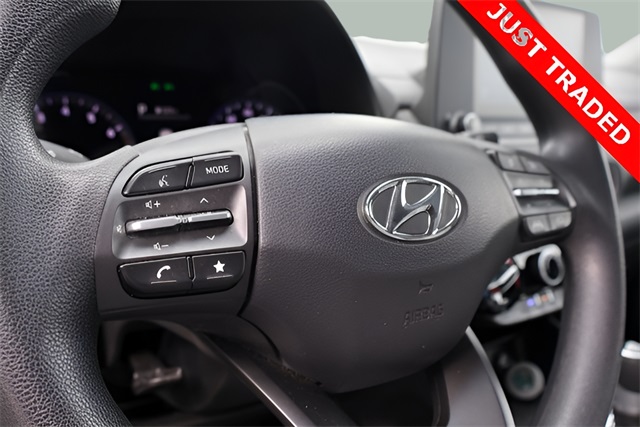 2023 Hyundai Kona SEL photo 3