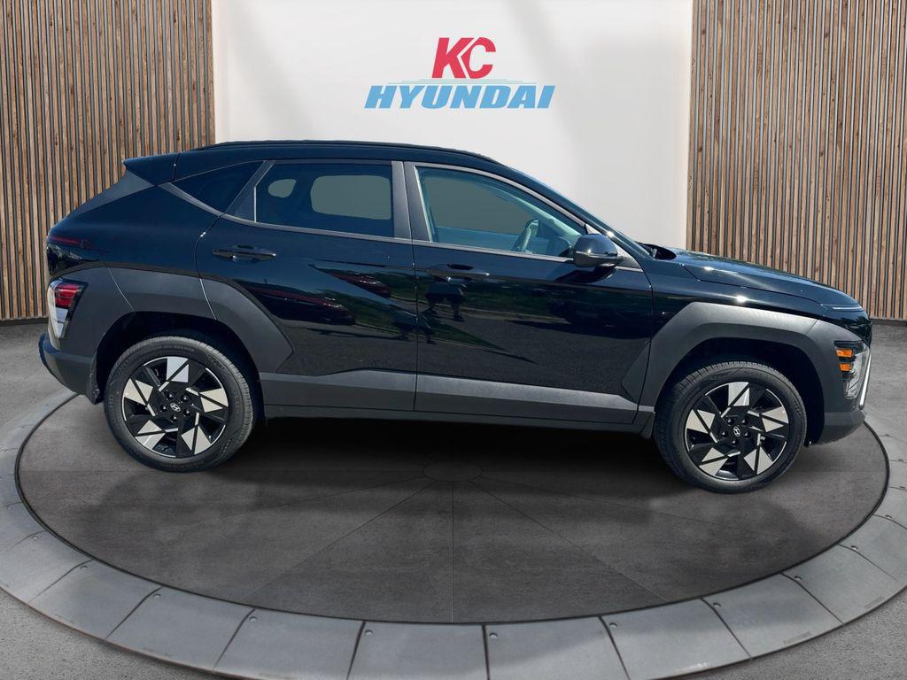 2025 Hyundai Kona SEL photo 4