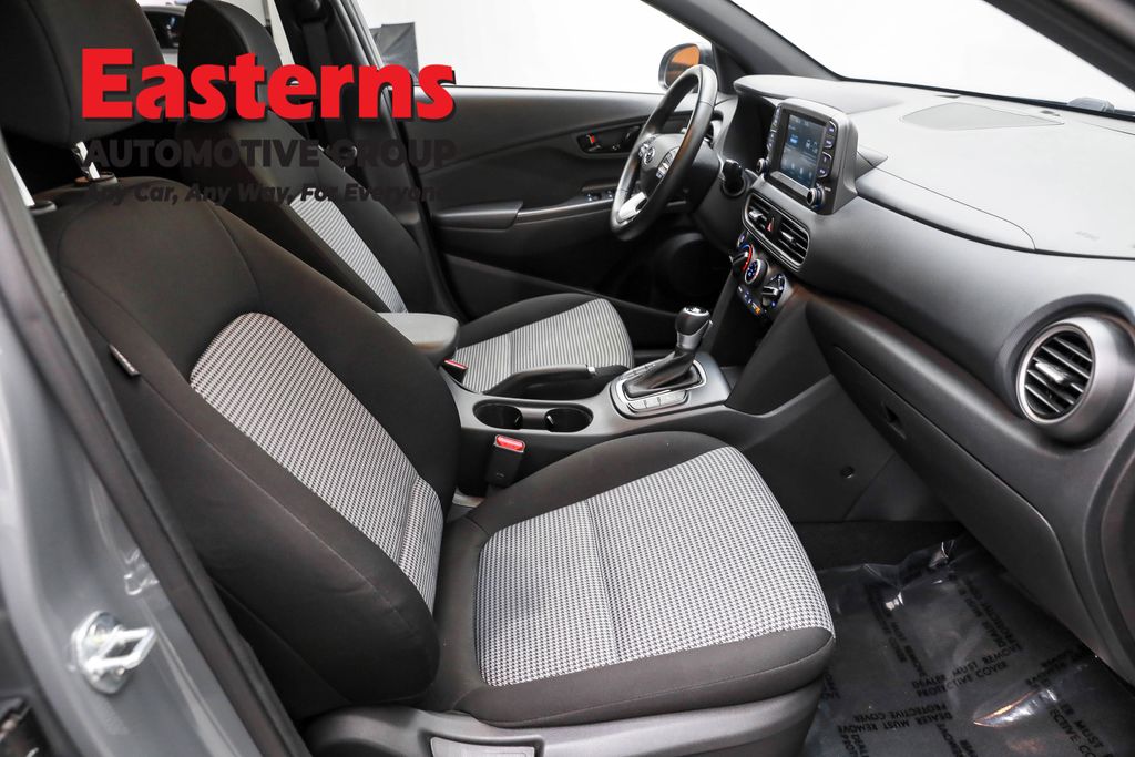 2021 Hyundai Kona SEL Plus photo 17