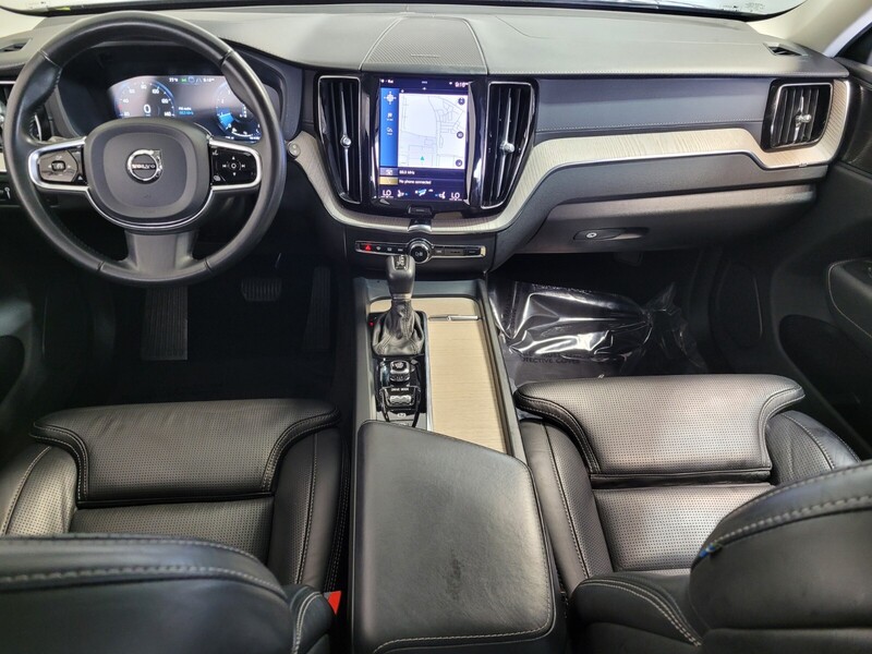 2021 Volvo XC60 T5 Inscription photo 14