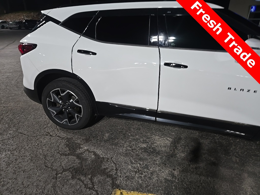 2019 Chevrolet Blazer RS photo 3