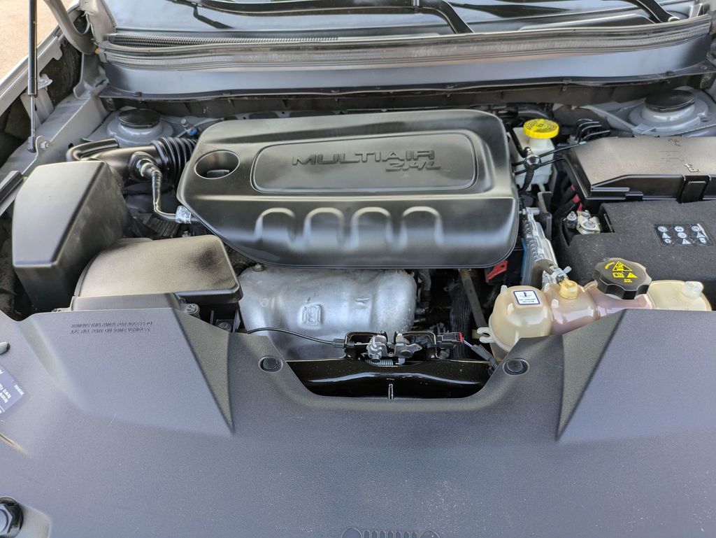 2020 Jeep Cherokee Latitude photo 8