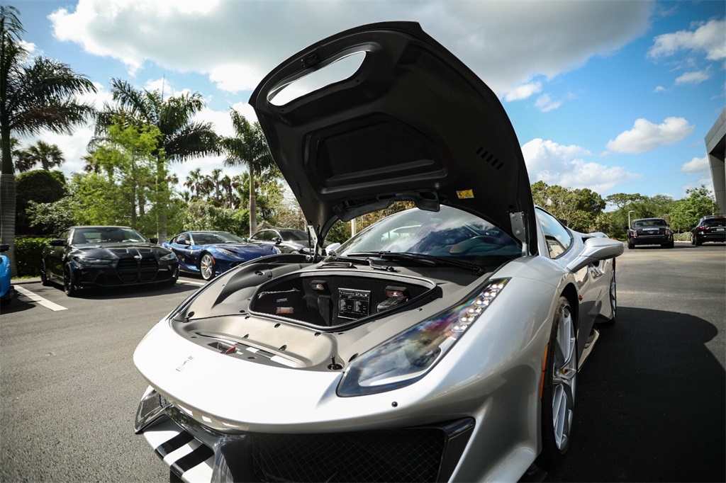 Certified Used 2020 Argento Nurburgring Metallic Ferrari Base image 24