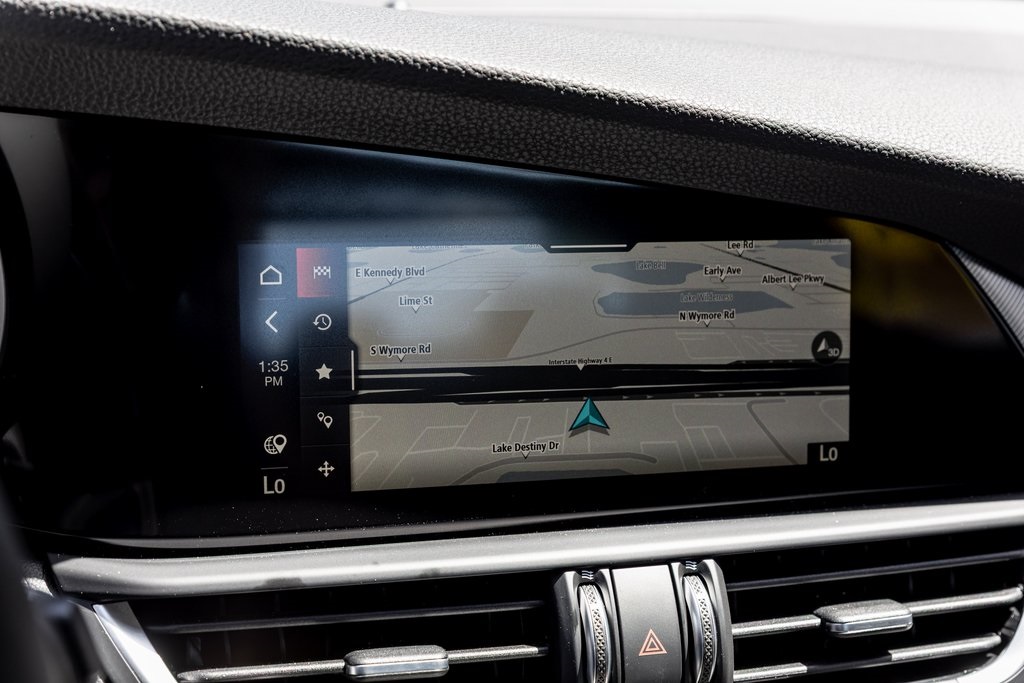 2025 Alfa Romeo Giulia Base photo 16