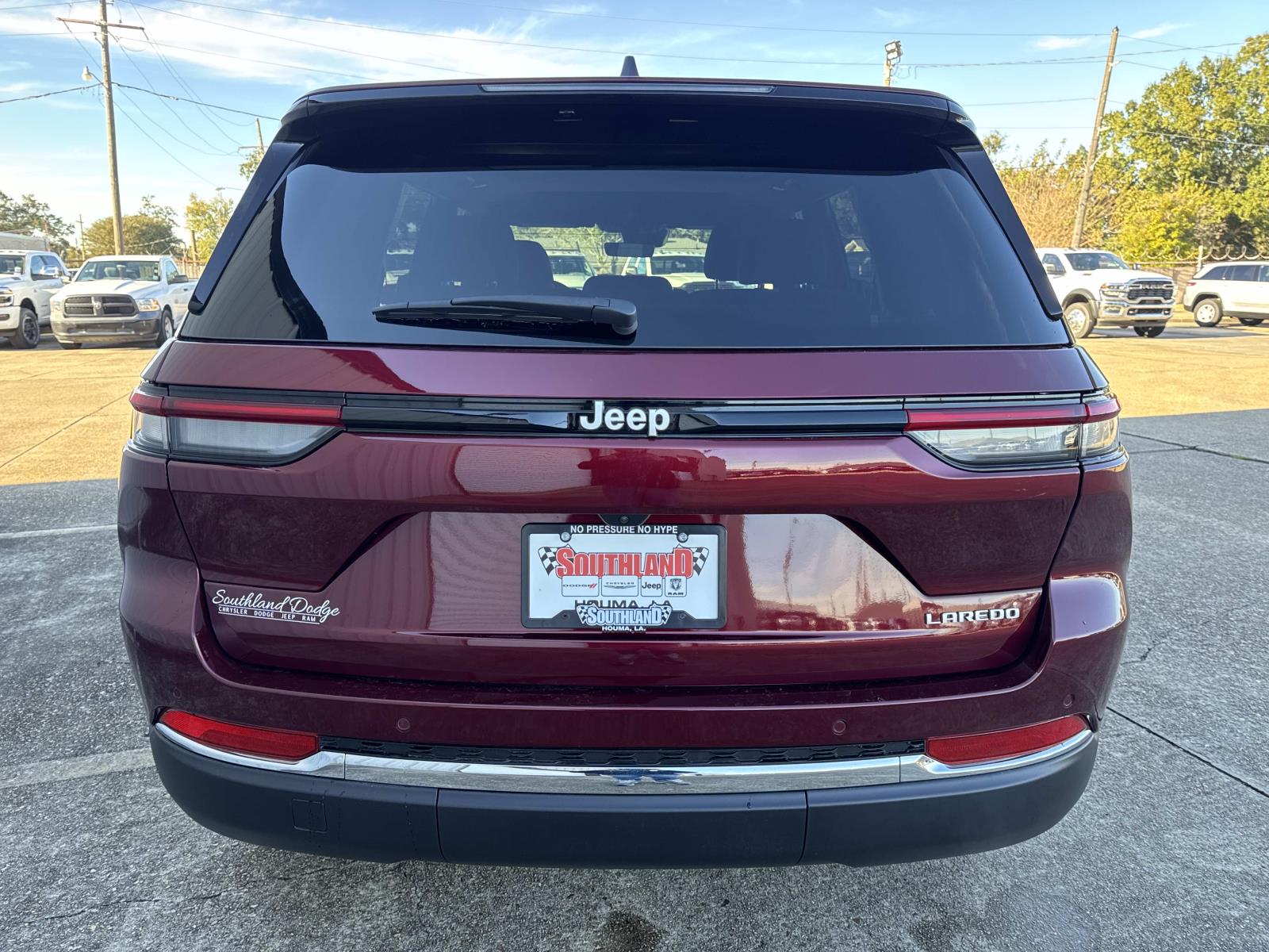 2025 Jeep Grand Cherokee Laredo X photo 3