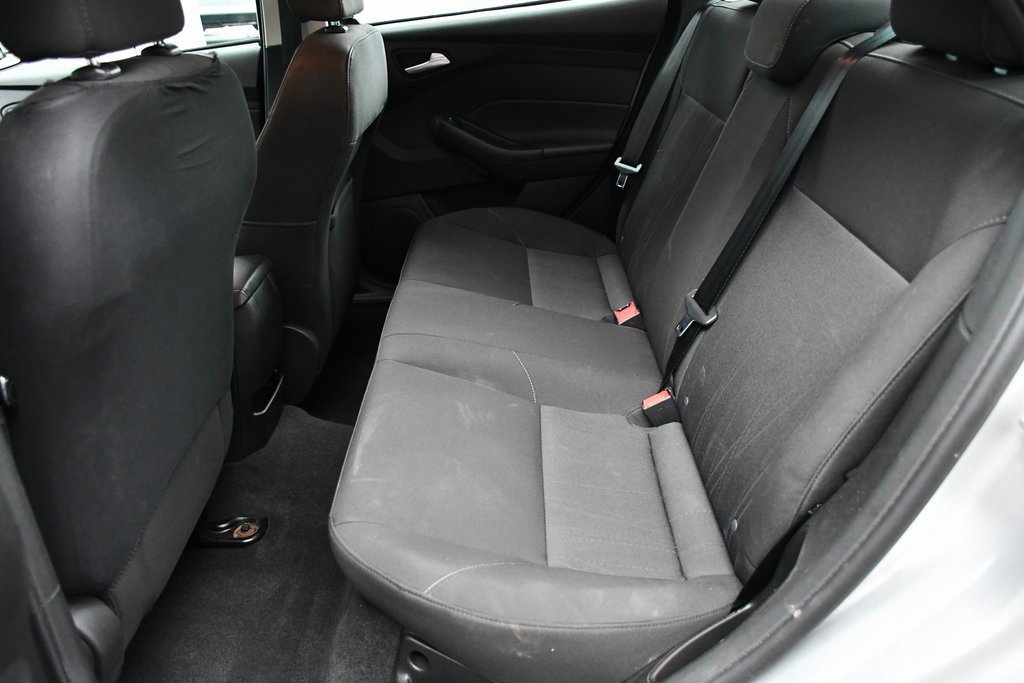2015 Ford Focus SE photo 22