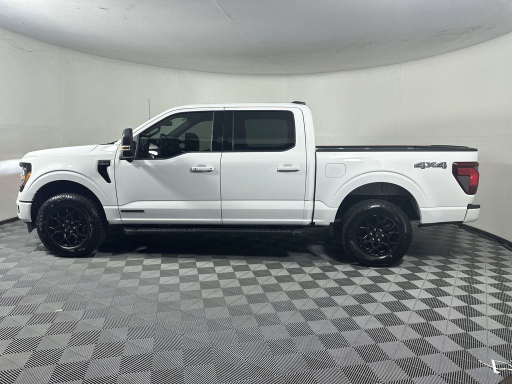 2025 Ford F-150 XLT photo 2